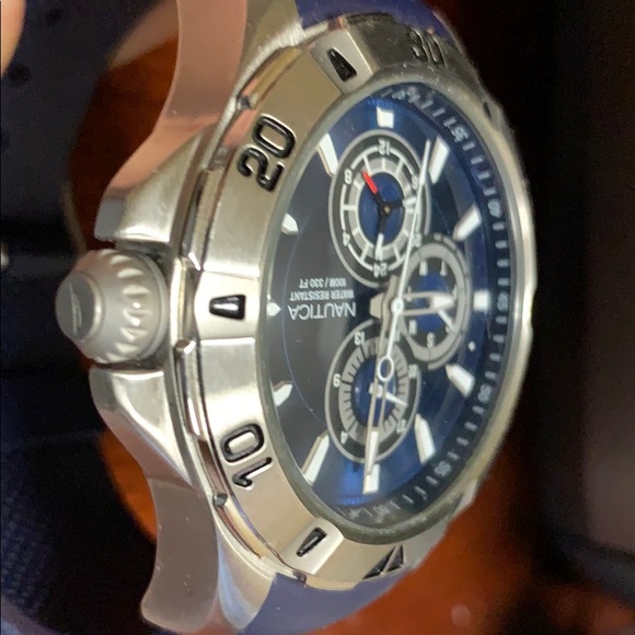 Nautical men’s watch like new barely used. main image 4